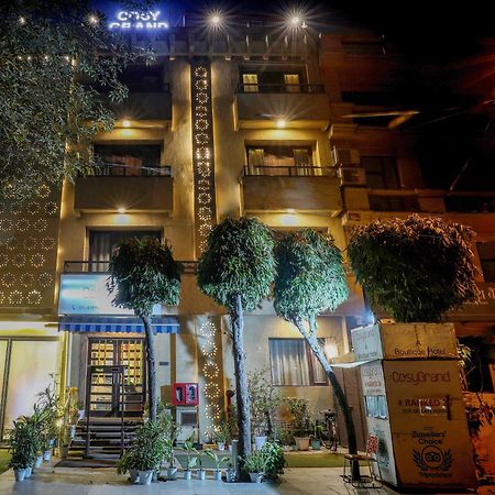 Cosy Grand, Chanakyapuri By The Cosy Hotels Nueva Delhi Exterior foto