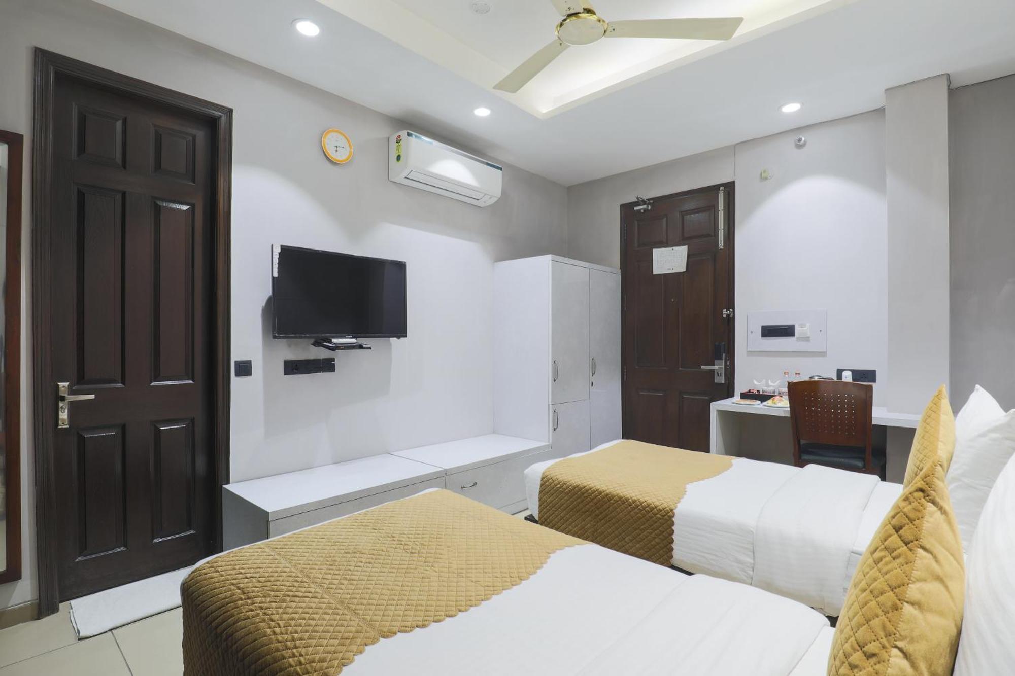 Cosy Grand, Chanakyapuri By The Cosy Hotels Nueva Delhi Exterior foto